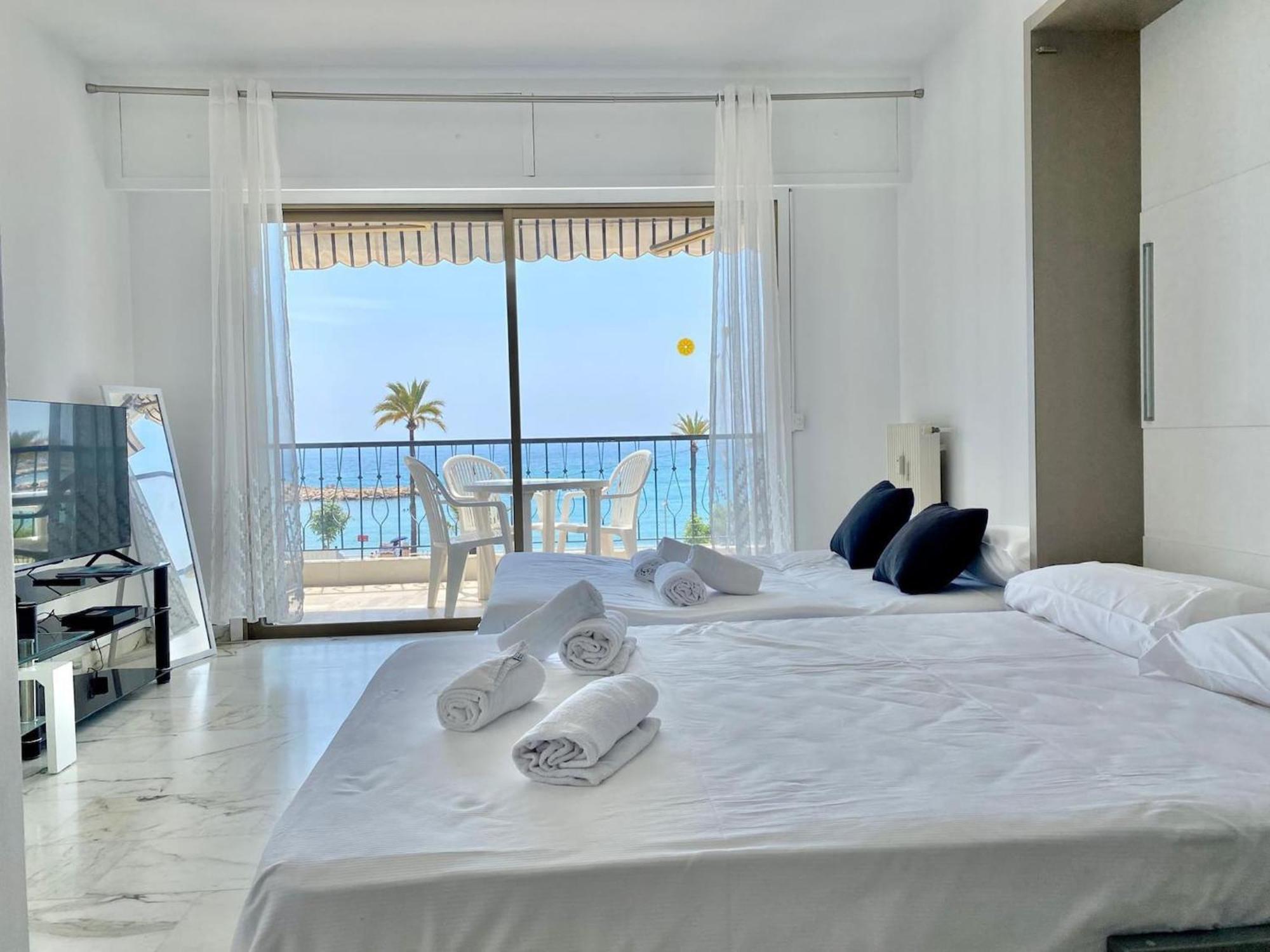 Le Mona Lisa, Vue Mer, Balcon Menton Exterior foto